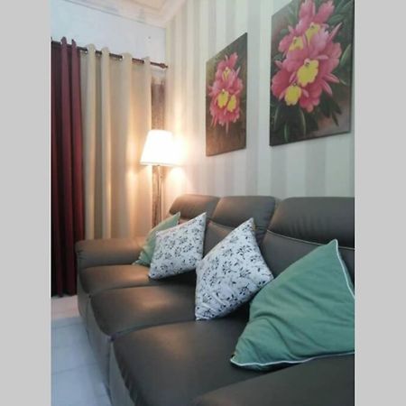 Orked Aeridina Homestay Pučong Exteriér fotografie