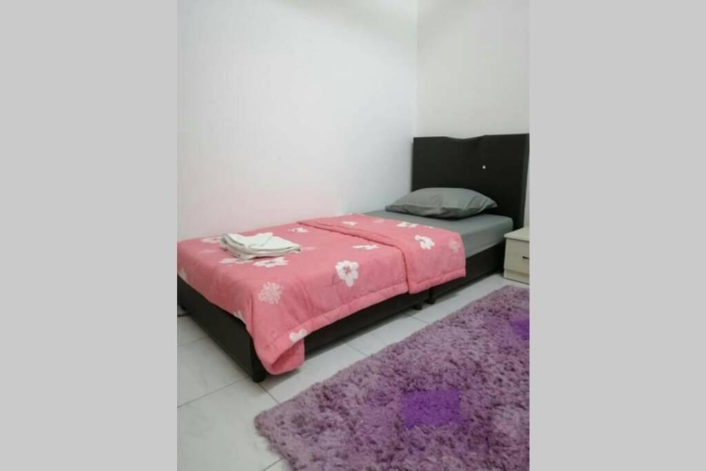 Orked Aeridina Homestay Pučong Exteriér fotografie